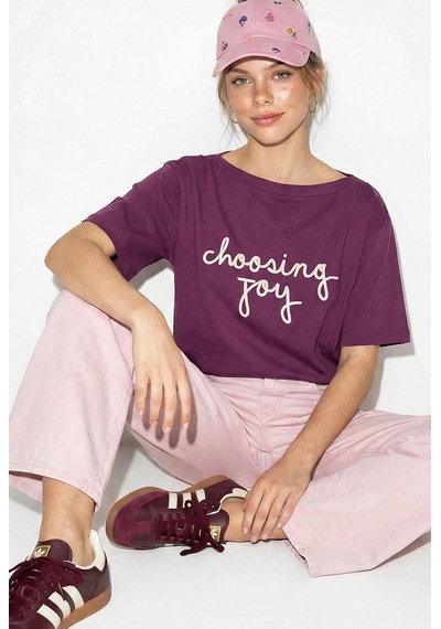 Shade Kadın Nakışlı Yazı İşlemeli Kayık Yaka T-shirt 60382604 - Mor