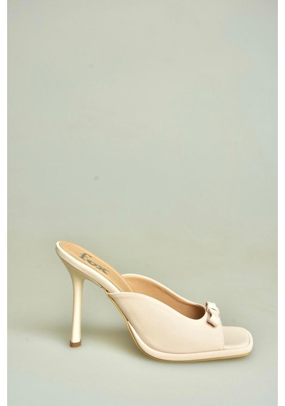 Fox Shoes U997451204 Ten Kumaş İnce Topuklu Kadın Terlik Ten