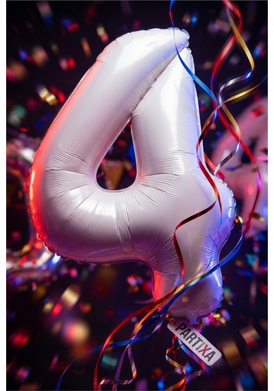Beyaz 32 İnç Rakam 4 Folyo Balon 4 Yaş Doğum Günü Konsepti Sayı Balonu Helyum Uyumlu Parti Dekorasyon Süsleme Çok Renkli