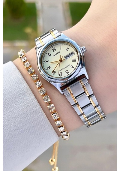 Casio Csıste143 Kadın Kol Saati
