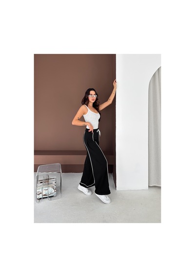 Gugus Kadın Beyaz Şerili Modal Pileli Eşofman Altı Wide Leg Siyah