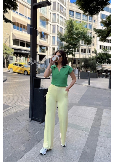 Yeşil Polo Yaka, Kısa Kol, Fitilli Kaşkorşe Kumaş, Basic Kalıp/kesim, Spor Ve Günlük Bluz & T-shirt Benetton Yeşili