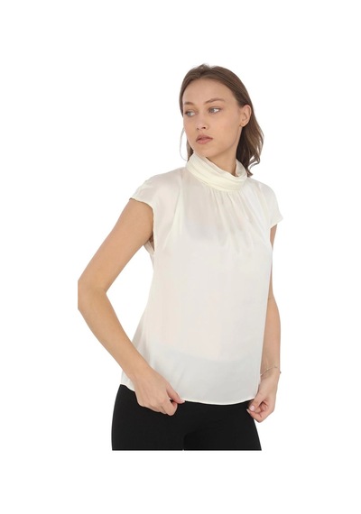 Yaka Drape Detaylı Saten Bluz 01-ekru