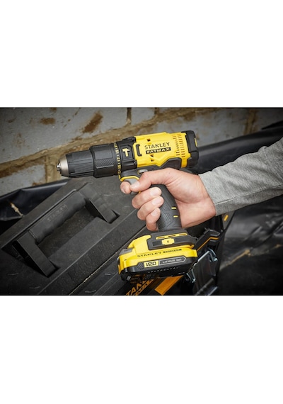 Stanley SCD718D2K 18V 2.0AH Çift Akülü Darbeli Matkap Vidalama Seti Stanley SCD718D2K 18V 2.0AH Çift Akülü Darbeli Matkap Vidalama Seti