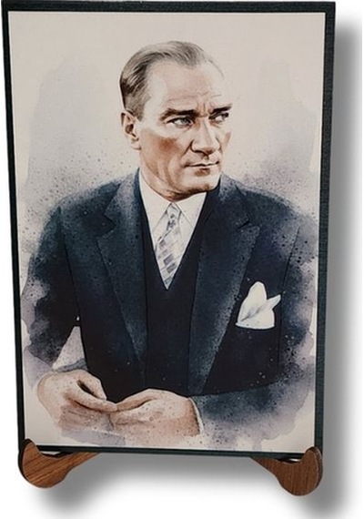 Atatürk Masaüstü Ahşap Tablo - Kabartmalı Baskı Şık Hediyelik 11x16 Cm No 1 3 Parça