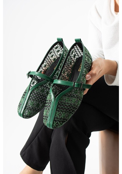 Dabab Shoes Marvena Kadın Zümrüt Yeşili Çapraz Bantlı Dantel Detaylı Şeffaf Dokulu Babet Yeşil Dabab Shoes Marvena Kadın Zümrüt Yeşili Çapraz Bantlı Dantel Detaylı Şeffaf Dokulu Babet Yeşil