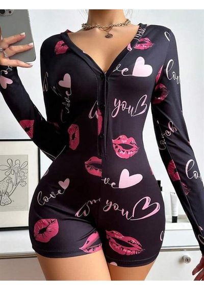 Ekselanude Pamuklu Kırmızı Öpücük Ve Kalp Desenli Düğmeli Uzun Kol Tulum Pijama Siyah
