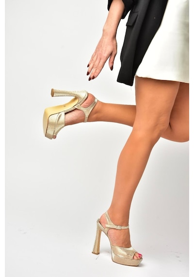 Fox Shoes U246082507 Altın Yılan Baskı Platform Topuklu Kadın Ayakkabı Altın