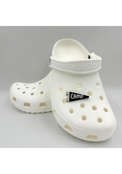 Crocs Terlik Süsü Ve Aksesuarı , Çanta Süsü Jibbitz 3d Camp Yazılı Üçgen Bayrak 01 Görsel Logo Aksesuar Beyaz-siyah