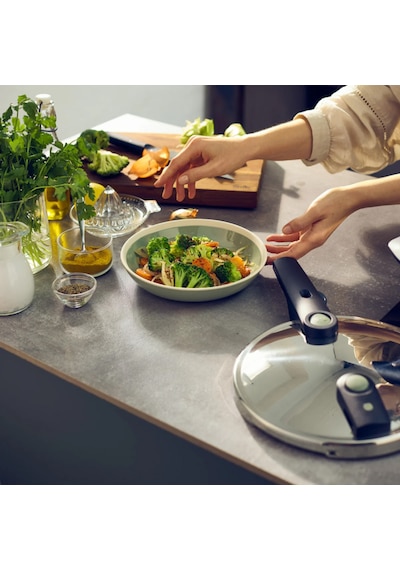 Fissler Vitaquick Elemental 6 Litre Düdüklü Tencere Siyah