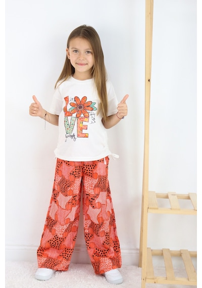 Fesshera Kız Çocuk Love Yourself Baskılı Tişört Ve Geometrik Etnik Desenli Geniş Paça Pantolon Takımı Turuncu Fesshera Kız Çocuk Love Yourself Baskılı Tişört Ve Geometrik Etnik Desenli Geniş Paça Pantolon Takımı Turuncu