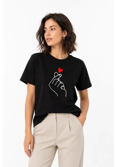 De'charme Kore Parmak Kalp Aşk Temalı Minimal Baskılı Tişört Yazlık Kısa Kol T-shirt - Siyah