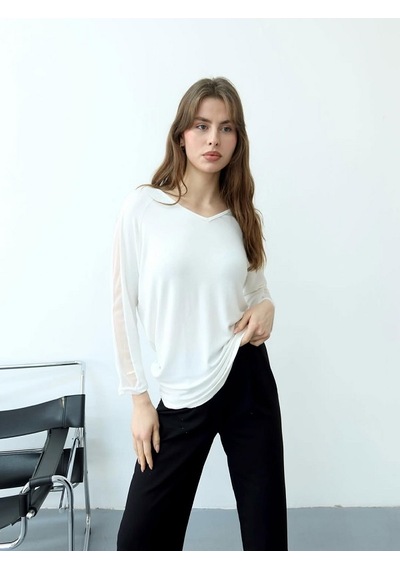 Mirve Butik Kolları Tül, Sırtı Parlak Taşlı Bluz Beyaz
