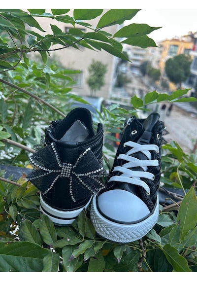 Scarpe Magiche Black Star Taşlı Fiyonklu Yüksek Bilekli Spor Ayakkabı 31-35 Numara Arası Işıksızdır Siyah Scarpe Magiche Black Star Taşlı Fiyonklu Yüksek Bilekli Spor Ayakkabı 31-35 Numara Arası Işıksızdır Siyah