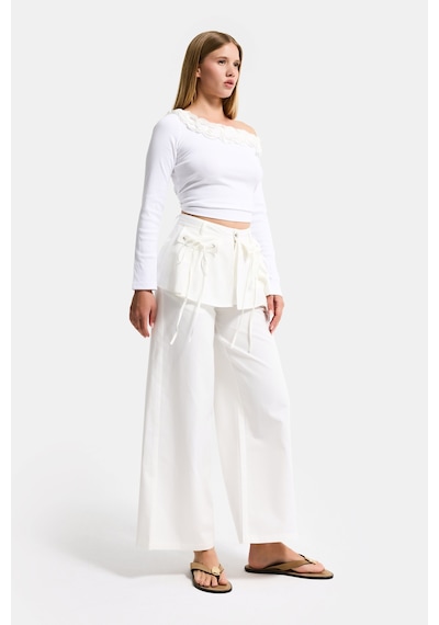 it's basic Kadın Kırık Beyaz W5 Straight Fit Bol Kesim Kemer Detaylı Özel Tasarım Pantolon