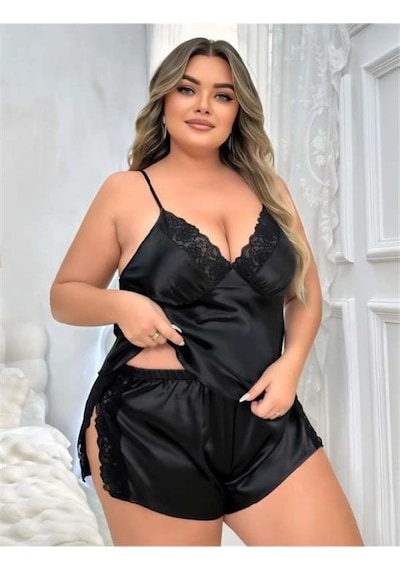 Aria's Closet Arias Closet Büyük Beden Siyah Yırtmaç Dantel İşlemeli Saten Şortlu Takım Siyah