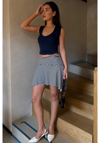 Madmext Lacivert Çizgili Asimetrik Çizgili Etek Mg2698