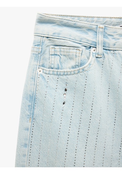 Koton Taş Detaylı Düz Paça Düğmeli Pamuklu Jean Pantolon - Straight Fit Jean Bleach 5sal40208md Açık Mavi Koton Taş Detaylı Düz Paça Düğmeli Pamuklu Jean Pantolon - Straight Fit Jean Bleach 5sal40208md Açık Mavi