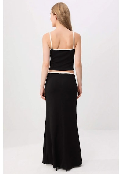 Benerly Kadın İnce Askılı Havuz Yaka Fitted Esnek Örme Crop Top Maxi Etek siyah Benerly Kadın İnce Askılı Havuz Yaka Fitted Esnek Örme Crop Top Maxi Etek siyah