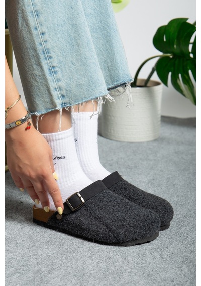Polomia Comfort Kadın Mantar Taban Eva Kışlık Önü Kapalı Keçe Sabo Outdoor Günlük Rahat Ev Sandalet Flat Terlik Siyah