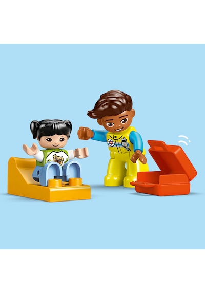 LEGO® DUPLO® Ambulans ve Sürücü 10447