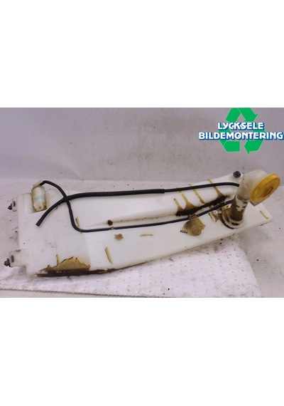 İsuzu D Max 2004-2011 Cam Su Bidonu Oem No: 8-980576090