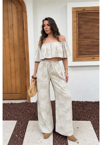 Neşeli Butik Kadın Bej Desenli Madonna Yaka Volanlı Bluz Pantolon İkili Yazlık Takım Nbnp035
