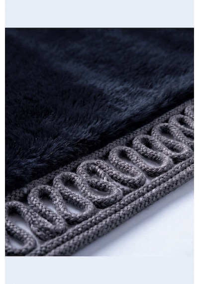 Merplush Mihraplı Peluş Seccade 75x130 Cm Süet Taban Yıkanabilir Yumuşak Namaz Halısı Siyah - Füme
