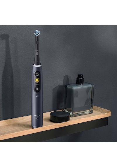 Oral-B iO7 Şarjlı Diş Fırçası Seti 2'li Siyah - Beyaz