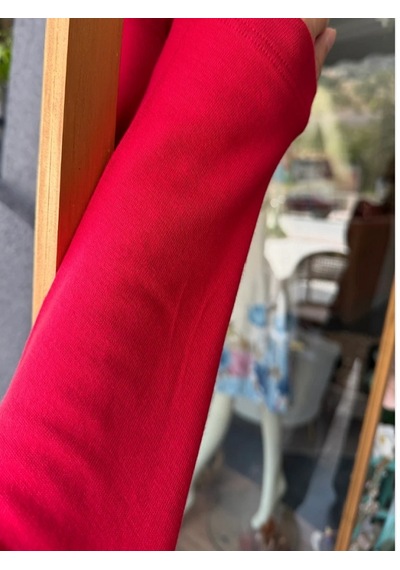 Mirve Butik V Yaka Yumoş Merserize Bluz Kırmızı