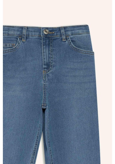 Defacto Erkek Çocuk Straight Fit Düz Paça Jean Pantolon F0455a825aunm28 Mavi Defacto Erkek Çocuk Straight Fit Düz Paça Jean Pantolon F0455a825aunm28 Mavi