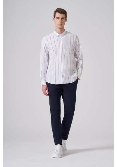 Morven Erkek Lacivert Pamuk Trend Çizgili Dynamic Fit Düğmeli Yaka Gömlek 26ms004012200 Lacivert Morven Erkek Lacivert Pamuk Trend Çizgili Dynamic Fit Düğmeli Yaka Gömlek 26ms004012200 Lacivert