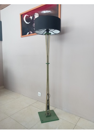 Lambader-ahşap Ayaklı Köşe Aydınlatma Siyah