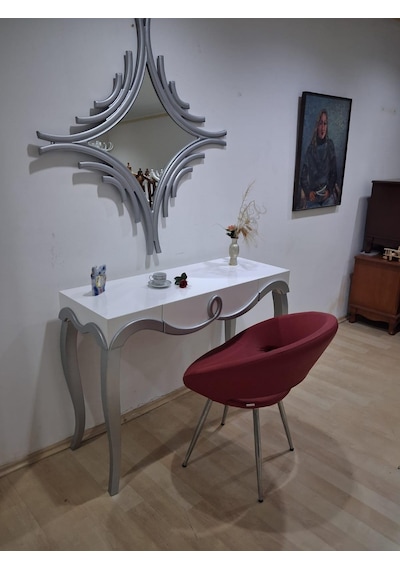 Dresuar Cnc Kabartma 90666 Model Aynalı Tombik Sandalye Ayak Parlak Beyaz Gri Renk Beyaz - Gri Dresuar Cnc Kabartma 90666 Model Aynalı Tombik Sandalye Ayak Parlak Beyaz Gri Renk Beyaz - Gri