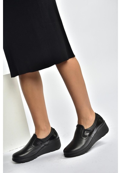 Fox Shoes V324405603 Siyah Hakiki Deri Günlük Kadın Ayakkabı Siyah-hakiki Deri