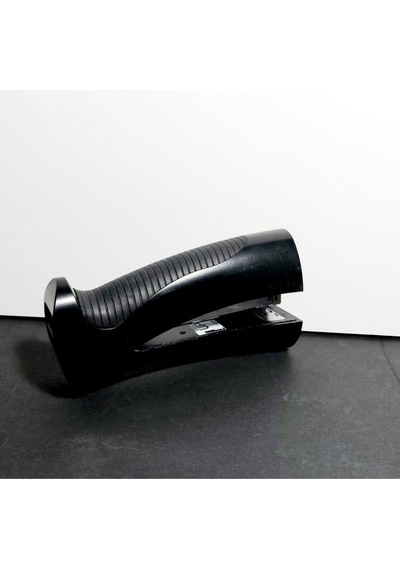 Grip Stand Up 24/6 Zımba Makinası 30-40 Sayfa Kapasiteli 16 Cm Ebatlarında