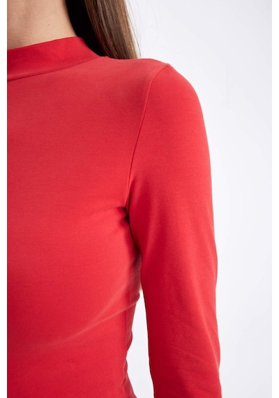 Defacto Kırmızı Slim Fit Dar Kesim Yarım Balıkçı Yaka Casual Basic Düz Uzun Kollu Tişört D3575AX24AURD227 Kırmızı