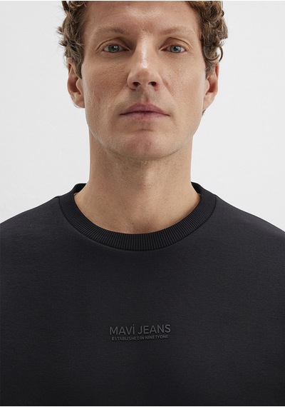 Mavi - Mavi Jeans Detaylı Siyah Sweatshirt 0s10586-900 Siyah