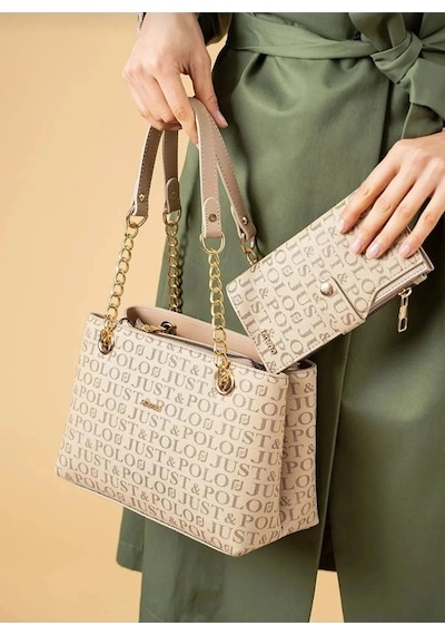 Just Polo Kadın Zincirli Baskı Desenli El & Omuz Çantası Ve Cüzdanı Ebat : 24 X 20 Cm Shopper Vizon Kombin
