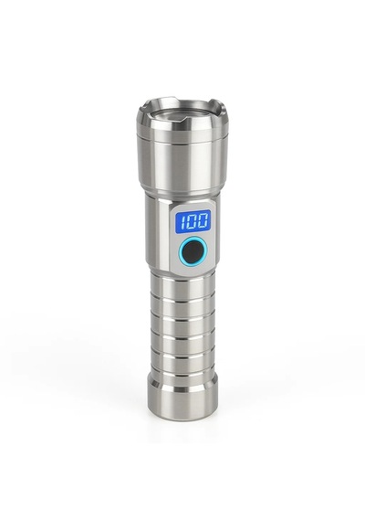 M06 Metal Kasa Uzun Menzil Profesyonel Led Fener 1800 Lümen 5000 Mah Zoom 4 Mod Dijital Ekranlı Usb Şarjlı Fener Powerbank Açık Gri