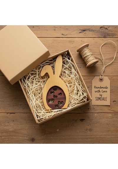Simdale Wood İsimli Ahşap Tavşan Ve Kalp Motifli Kırmızı Yumurta