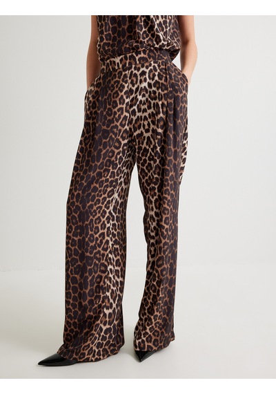 Koton Leopar Desenli Palazzo Pantolon Cepli Viskoz Kumaş Pile Detaylı Bej Desenli 5wak40066uw Ekru Koton Leopar Desenli Palazzo Pantolon Cepli Viskoz Kumaş Pile Detaylı Bej Desenli 5wak40066uw Ekru