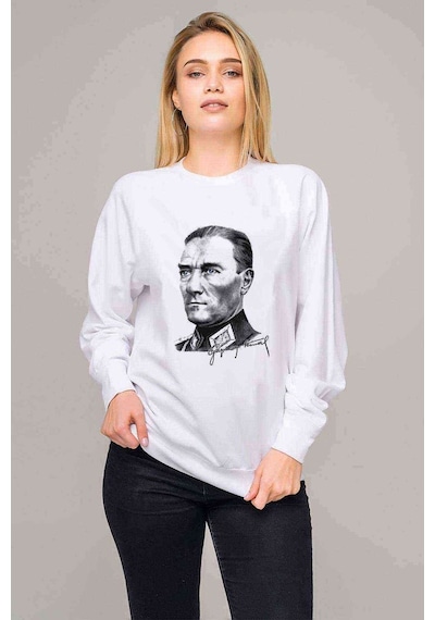 Gazi M Kemal Atatürk Portre Baskılı Beyaz Kadın Sweatshirt