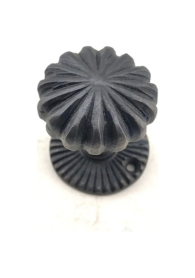 Antika Tarz Dekoratif Pirinç Açarlı Kapı Babası - 50mm, Oksit