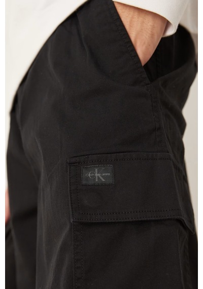 Calvin Klein Straight Leg Cargo Trousers Erkek Bol Kesim Kargo Cepli Eşofman Altı Siyah Siyah