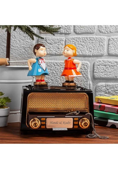 Kişiye Özel Radyo Görünümlü Öpüşen Çift Müzik Kutusu 12008