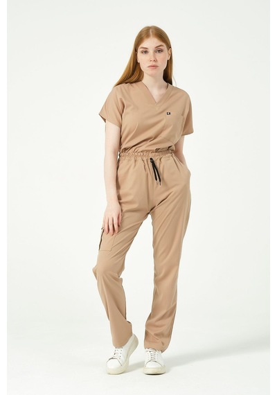Bej Likralı Scrubs Kargo Cep Doktor Hemşire Forması Yarasa Kol Takım Unisex Bej Likralı Scrubs Kargo Cep Doktor Hemşire Forması Yarasa Kol Takım Unisex