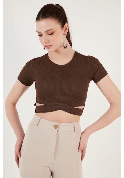 Lela Fitilli Bel Detaylı Kısa Kollu Dar Kesim Crop Bayan Bluz 5864211 Kahve