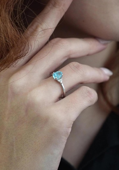Blue Topaz Oval Tektaş Yüzük