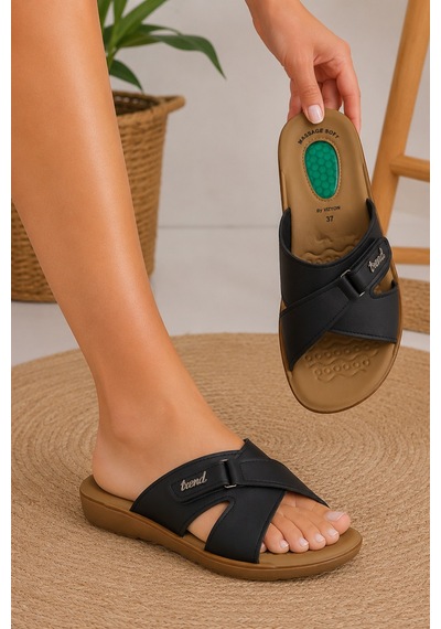 Wordex Vizyon 4508 Hafif Yumuşak Tabanlı Comfort Jelli Çapraz Bant Cırtlı Kadın Terlik Siyah Wordex Vizyon 4508 Hafif Yumuşak Tabanlı Comfort Jelli Çapraz Bant Cırtlı Kadın Terlik Siyah